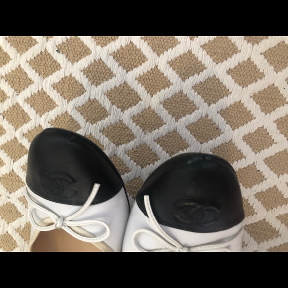 Chanel cap toe white ballet flat - Picture 4 of 9